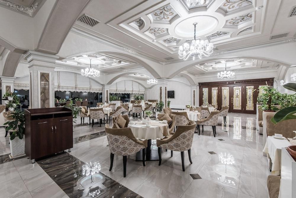 The Royal Mezbon Hotel & Spa Tashkent Luaran gambar